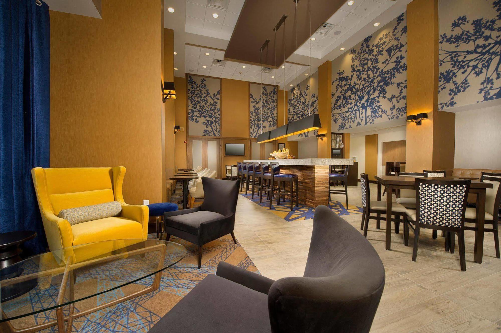 Hampton Inn & Suites Baltimore/Woodlawn Dış mekan fotoğraf